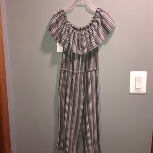 BRAND NEW ONE PIECE JUMPER SIZE 4 T! NWT! SMOKE FREE HOME!